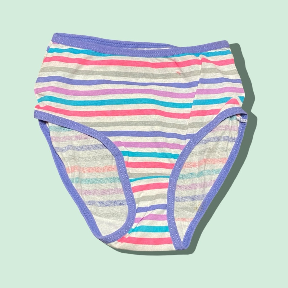 Girls size 6 BRAND NEW pack of 5 panties